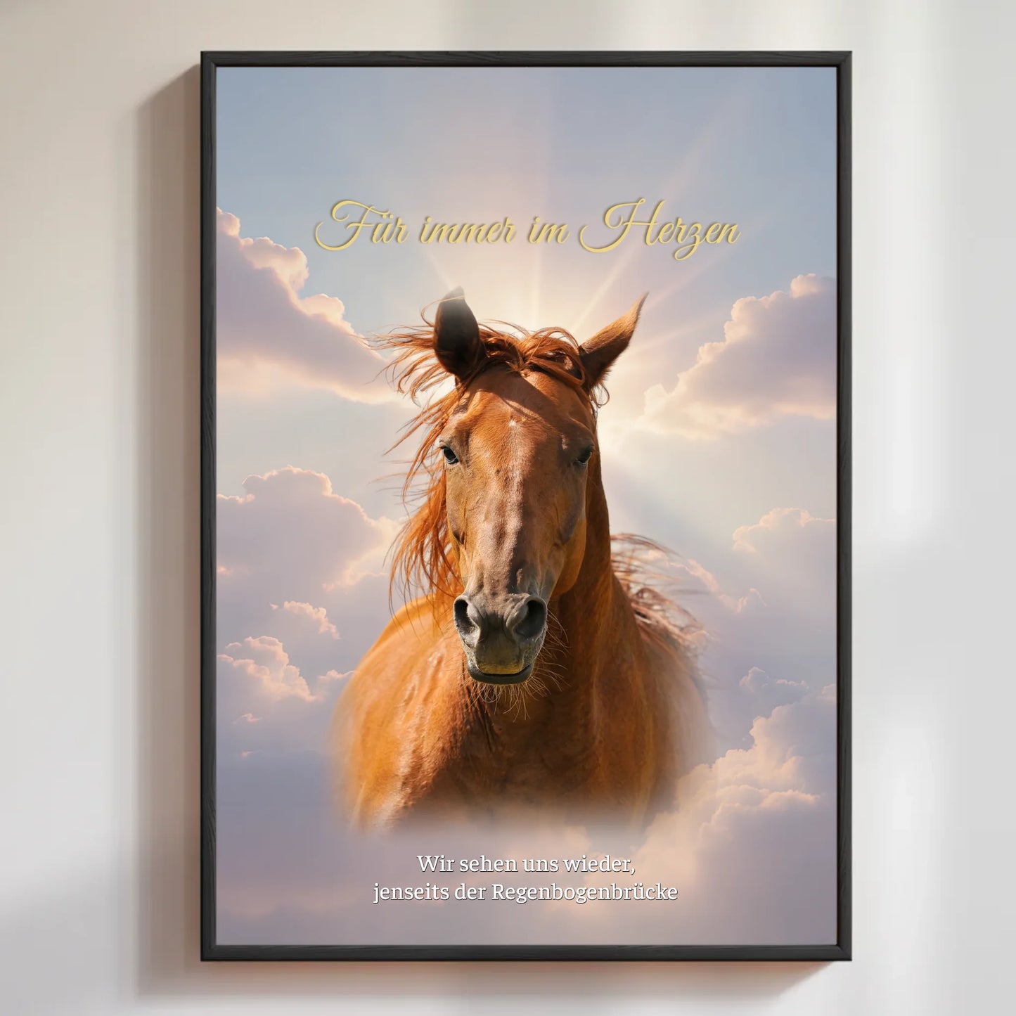 Personalisiertes Poster mit Pferd und Spruch "Für immer im Herzen", stilvoll, emotional, in Rahmen.