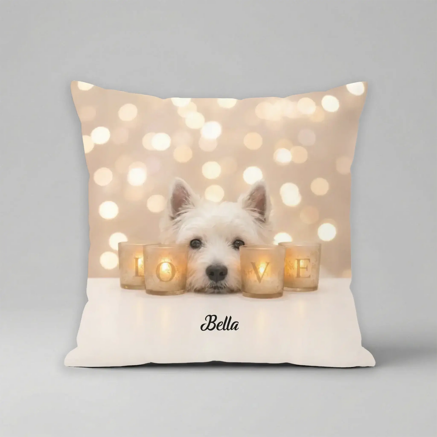 Personalisiertes Kissen "Love" mit Hund Bella und Kerzen – einzigartiges Geschenk für Hundebesitzer.