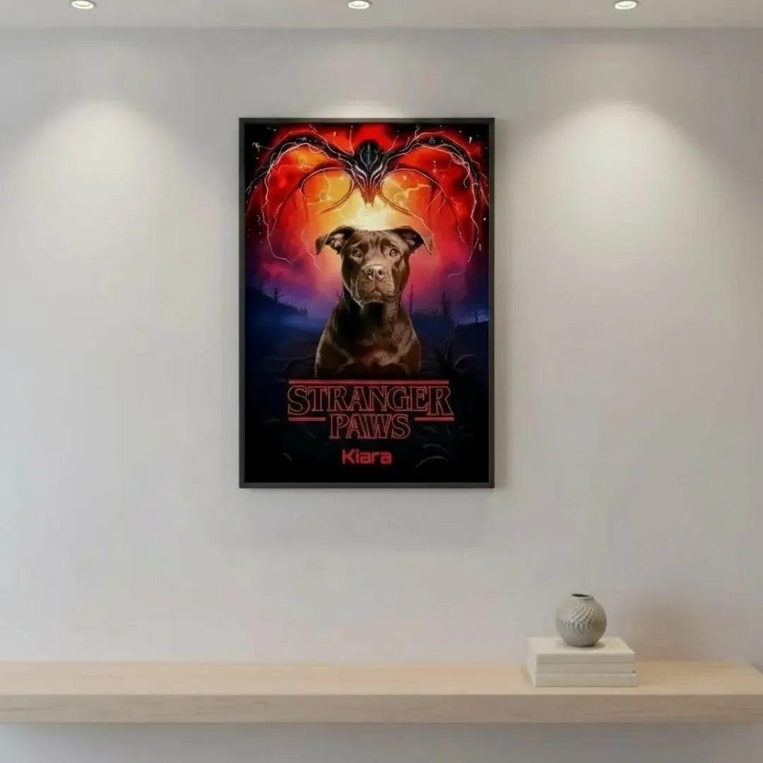 Personalisiertes Poster "Stranger Paws" mit Hund, perfektes Geschenk für Haustierbesitzer und Katzenliebhaber.