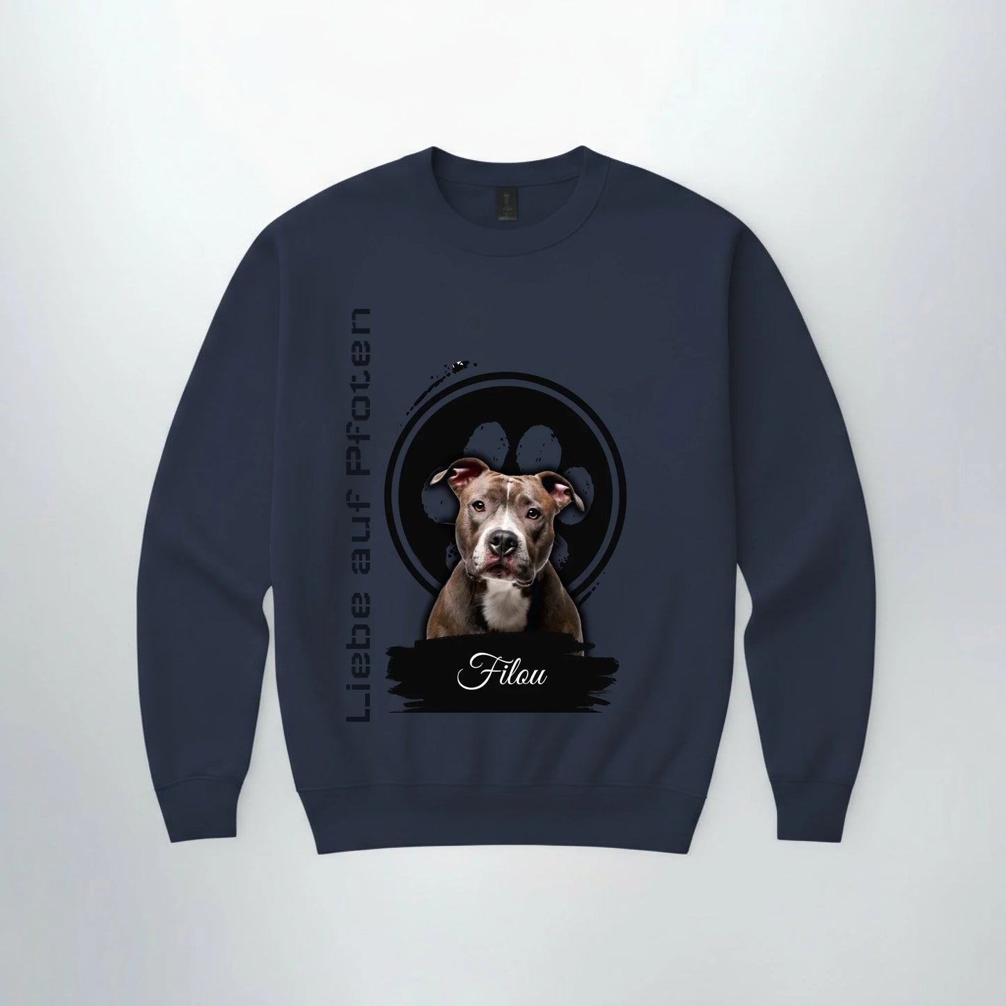 Personalisierter Sweater "Liebe auf Pfoten" mit Hundebild, ideal für Haustierbesitzer und als schönes Geschenk.