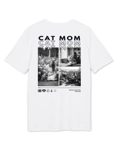 Personalisiertes T-Shirt "CAT MOM" mit individuellen Fotos und Schriftzug auf dem Rückenteil.