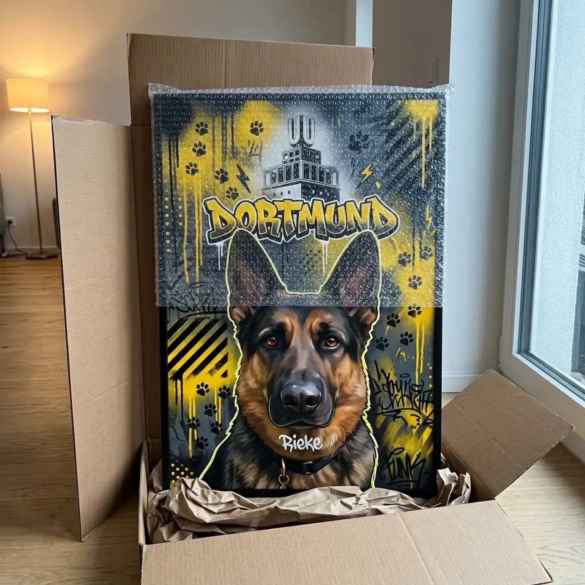 Poster gerollt im gepolsterten Versandkarton, sicher verpackt